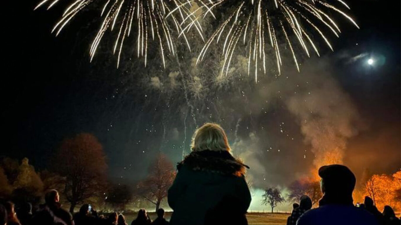 Hogmanay-Fireworks-Scotlands