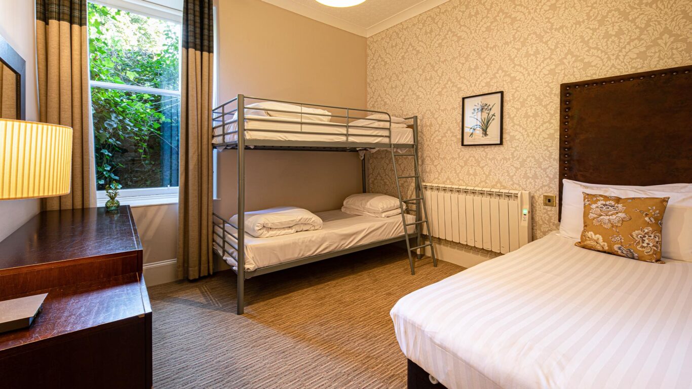 Dunevis-House-Room-501-Bunk-Beds