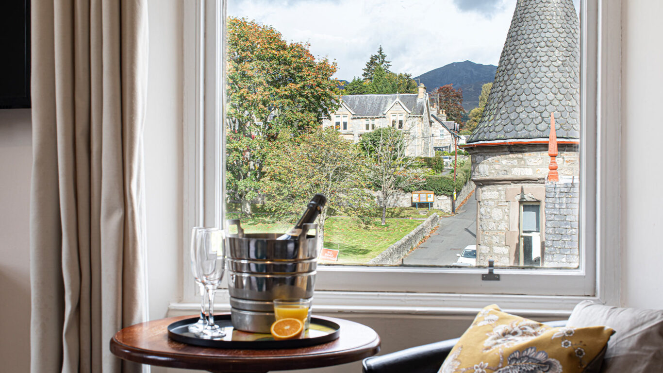 Room-242-Champagne-View