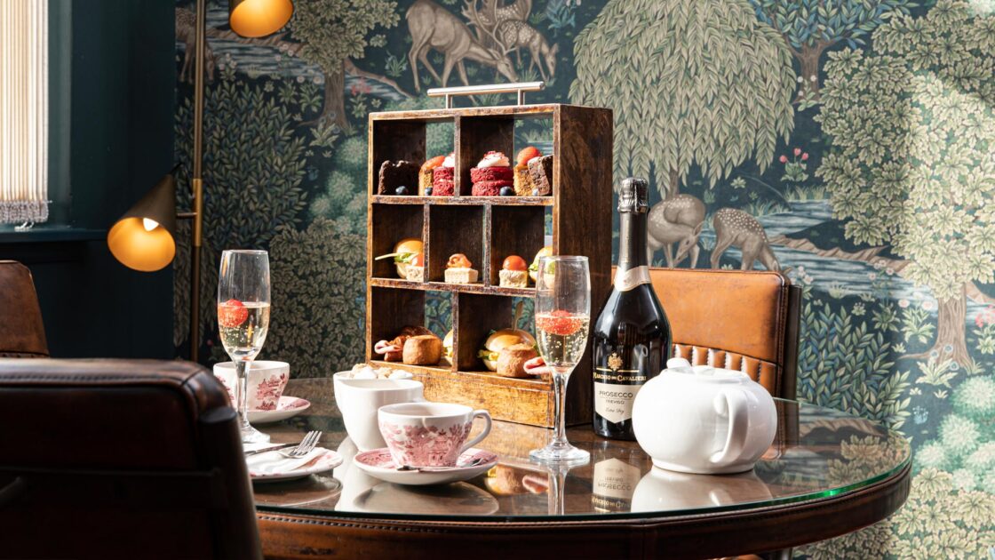 Scotlands-Prosecco-Afternoon-Tea