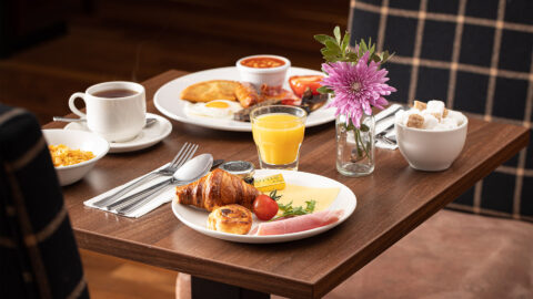 Scotlands-Table-for-Breakfast